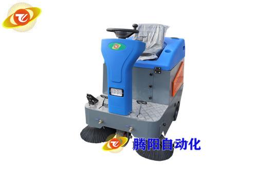 电动驾驶式扫地车