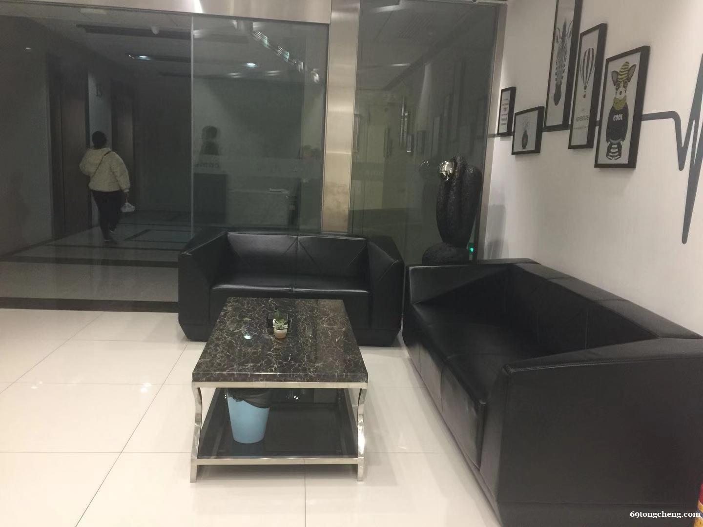 采光通透地段好格局方正小面积办公室服务式办公室 采光通透地段好格局方正小面积办公室服务式办公室