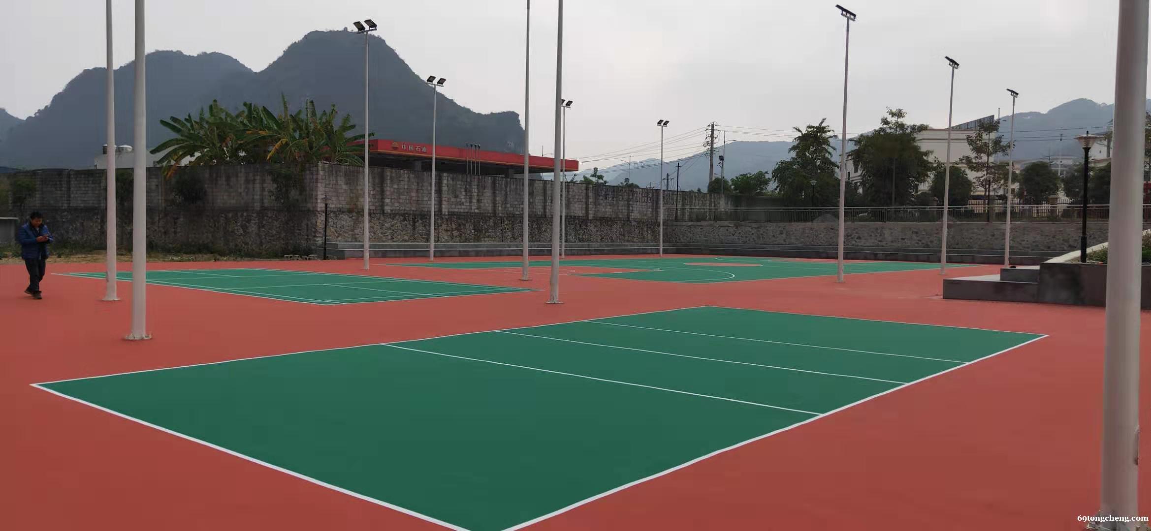 广西学校丙烯酸球场和硅PU球场的区别【德朝体育】 广西学校丙烯酸球场和硅PU球场的区别【德朝体育】