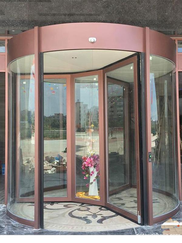 旋转大门 豪华酒店玻璃大门 北京金铜韵定制 旋转大门 豪华酒店玻璃大门 北京金铜韵定制