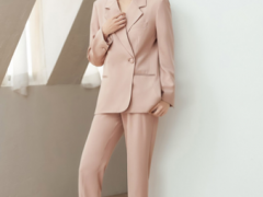 尼赫菲女装脚踏实地,完成品牌的深度锻造和影响力构建