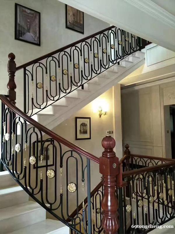 铁艺扶手 别墅楼梯铁艺护栏 金铜韵厂家定制 铁艺扶手 别墅楼梯铁艺护栏 金铜韵厂家定制