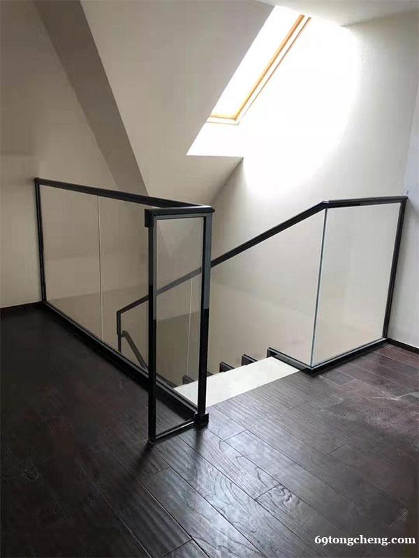 室内护栏 玻璃楼梯扶手 别墅玻璃护栏 室内护栏 玻璃楼梯扶手 别墅玻璃护栏