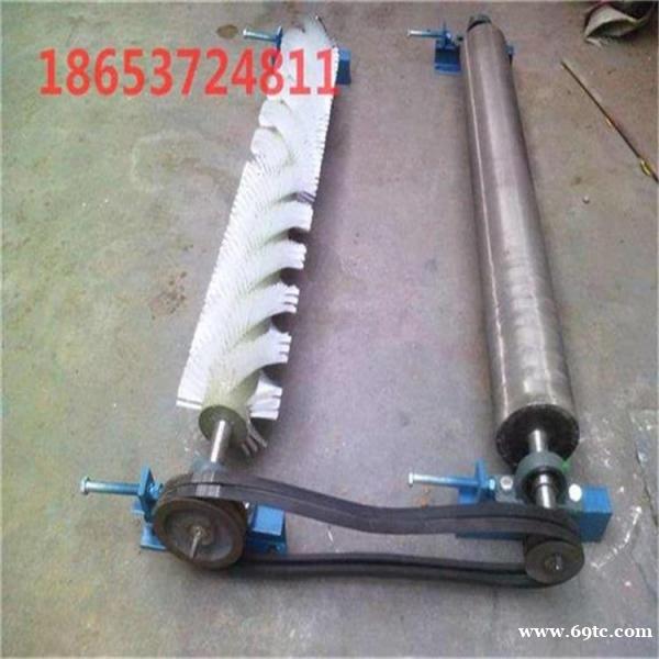 毛刷清扫器 清扫器配合滚筒皮带运行 省时省力 毛刷清扫器 清扫器配合滚筒皮带运行 省时省力