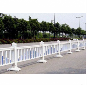 道路护栏网,瑞隆金属丝网厂道路护栏网规格齐全