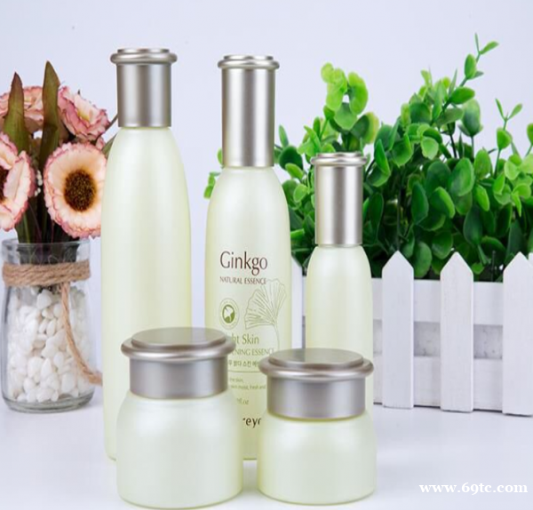 玻璃瓶生产厂家_化妆品精油瓶生产厂家_化妆品玻璃瓶生产厂家 玻璃瓶生产厂家_化妆品精油瓶生产厂家_化妆品玻璃瓶生产厂家