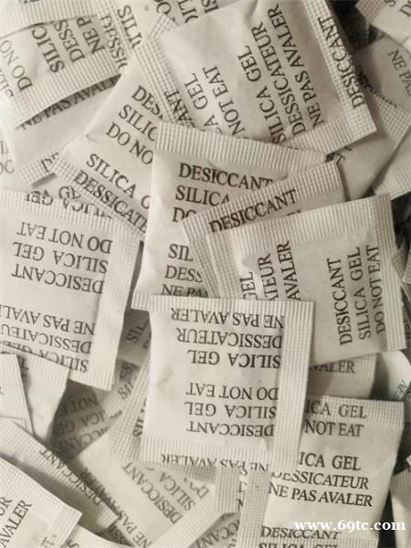 车模型用硅胶干燥剂玩具摆件防潮珠干燥剂批发 车模型用硅胶干燥剂玩具摆件防潮珠干燥剂批发