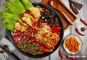 柳州螺蛳粉特色之——酸笋的制作