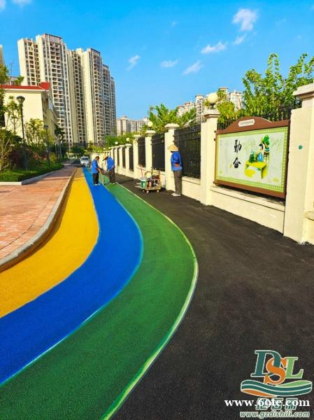 彩色透水地坪源头厂家透水混凝土彩色透水路面免费获取施工方案和报价 彩色透水地坪源头厂家透水混凝土彩色透水路面免费获取施工方案和报价