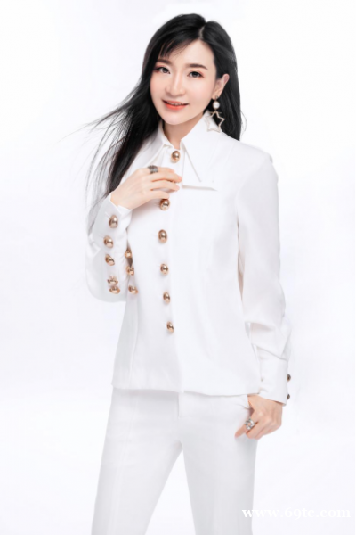 艾爽舞蹈培训为学员全面赋能,勇攀高峰, 开启舞蹈梦! 艾爽舞蹈培训为学员全面赋能,勇攀高峰, 开启舞蹈梦!