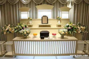 都江堰市殡葬礼仪、灵堂搭建布置、殡葬用品、鲜花、花圈、寿衣、骨灰盒