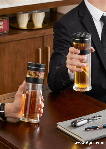 “黑马”出圈,英国宝威玛(BVGMAV)引领时尚轻奢生活风潮 “黑马”出圈,英国宝威玛(BVGMAV)引领时尚轻奢生活风潮