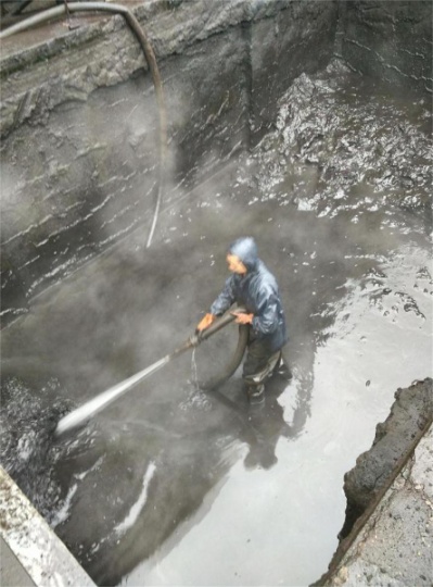 启东专业抽污水，抽淤泥，抽泥浆抽化粪池，24小时快速响应服务