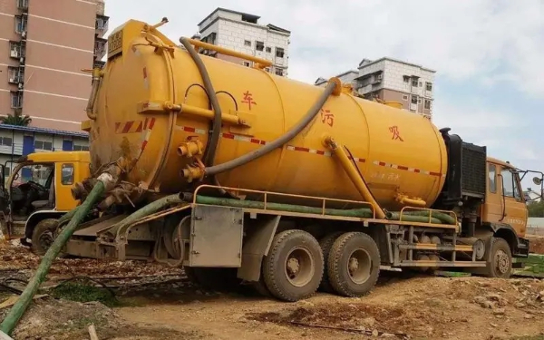 南通开发区清理污水池,清理集水池,调节池清理,备用5吨-10吨吸污车
