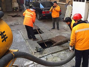 南通长期专业从事清理化油池，隔油池，化粪池，专车吸污泥公司