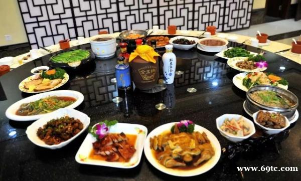 九江双蒸与美食融合的独特滋味 九江双蒸与美食融合的独特滋味