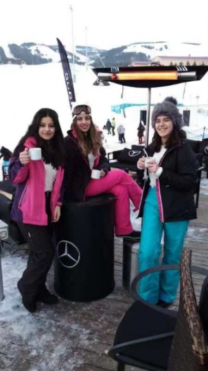 伟而特户外取暖器:土耳其滑雪场中的温暖守护者