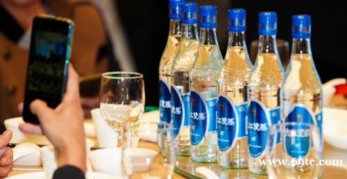 九江双蒸:二百年岭南风土的液态史诗 九江双蒸:二百年岭南风土的液态史诗