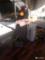 拉萨老人拥抱太阳,伟而特无偿捐赠温暖 拉萨老人拥抱太阳,伟而特无偿捐赠温暖